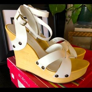 BGBG Alina White Leather and Wood Wedges